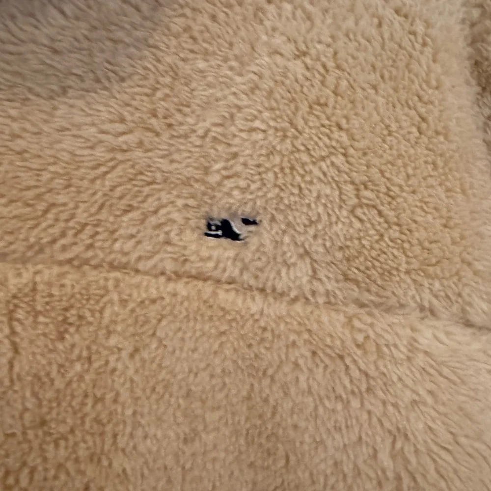 Vineyard Vines Tan Fleece Sweatshirt - Picture 2 of 3